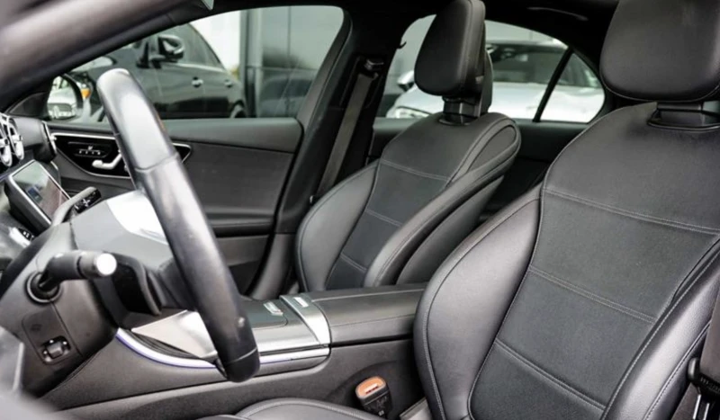 Mercedes-Benz C 300 4matic* Автокредит* , снимка 7 - Автомобили и джипове - 52749501