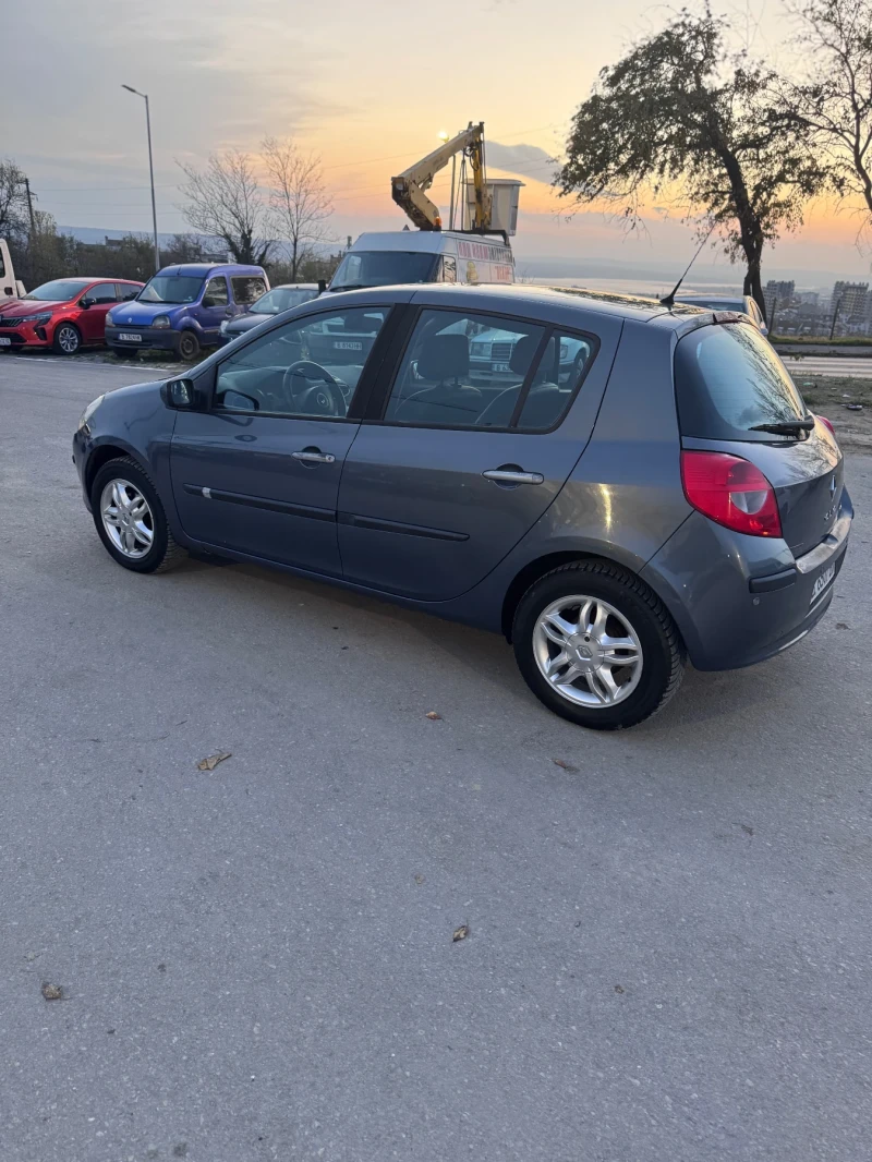 Renault Clio 1.2 Бензин, снимка 4 - Автомобили и джипове - 52665946