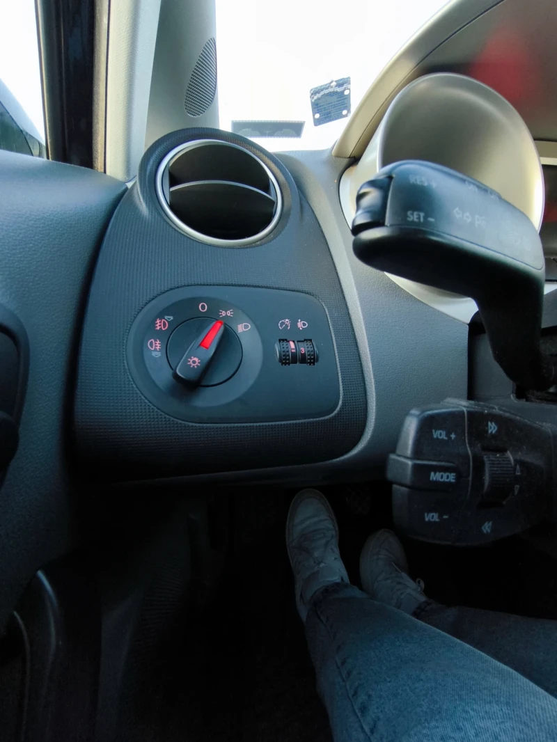 Seat Ibiza 1.9 TDI 110hp, снимка 8 - Автомобили и джипове - 52869685