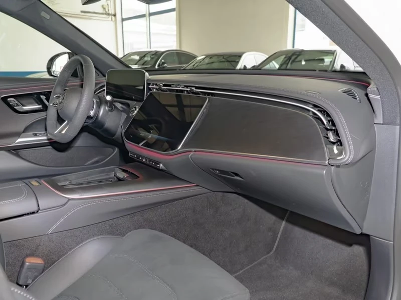 Mercedes-Benz E 200 AMG Night , снимка 5 - Автомобили и джипове - 54278751