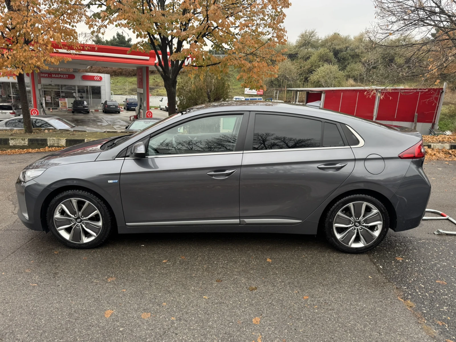 Hyundai Ioniq 1.6HYBRID* INFINITY* DISTRONIC* LANEASSIST* KEYLES - изображение 8