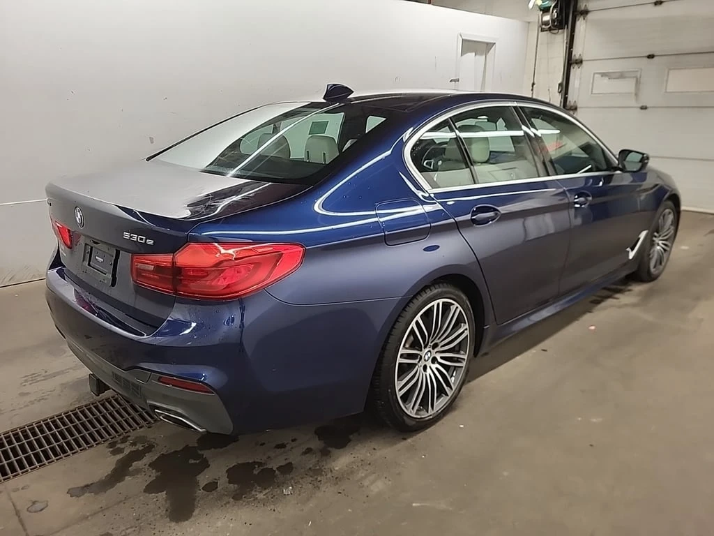 BMW 530E * xDrive iPerformance * CARFAX *    | Mobile.bg   4