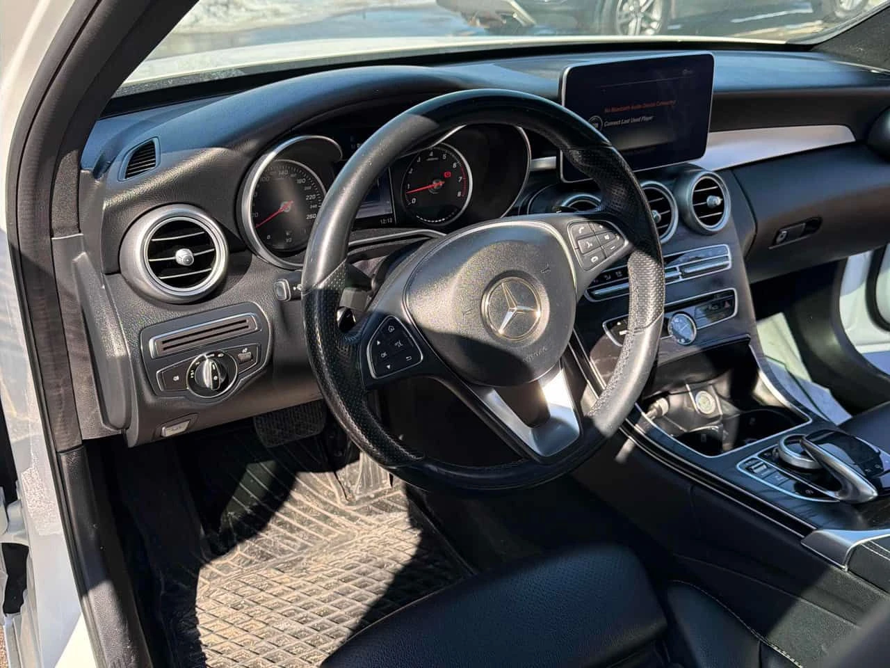 Mercedes-Benz C 300 * CARFAX * ЦЕНА ДО БГ - изображение 5