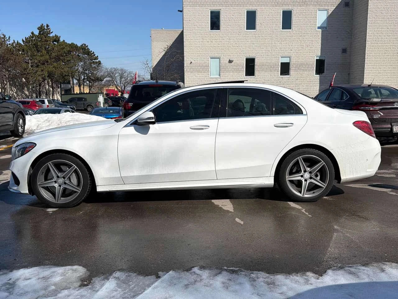 Mercedes-Benz C 300 * CARFAX * ЦЕНА ДО БГ - изображение 2