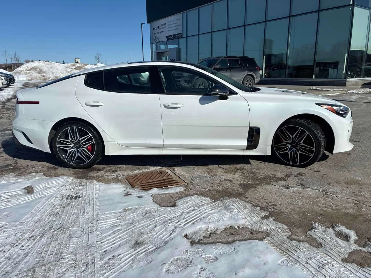 Kia Stinger * AWD * ПОДГРЕВ* KEYLESS* ПАНО*  - изображение 3