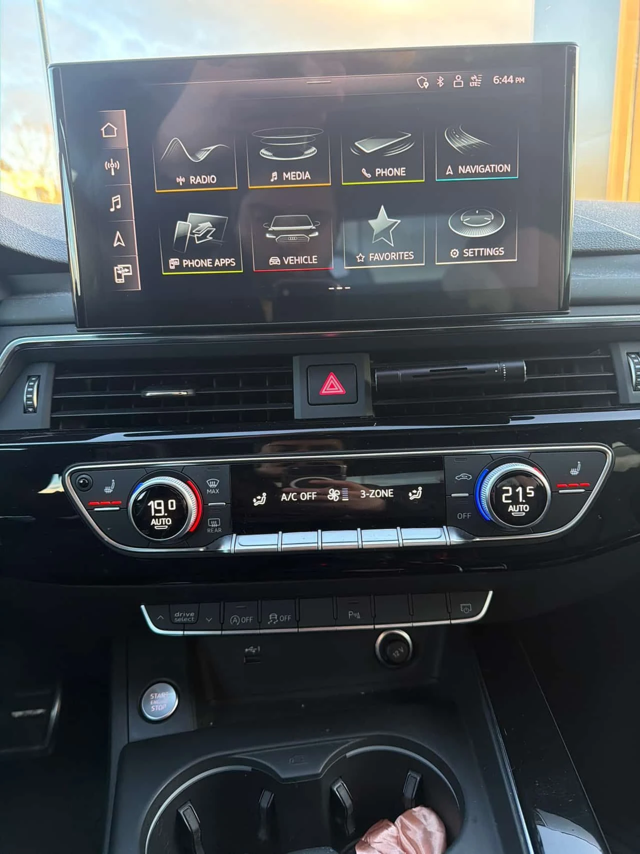 Audi A5  Technik /DISTRONIC/360/B&O/PANO/NAVI, снимка 9 - Автомобили и джипове - 53977556