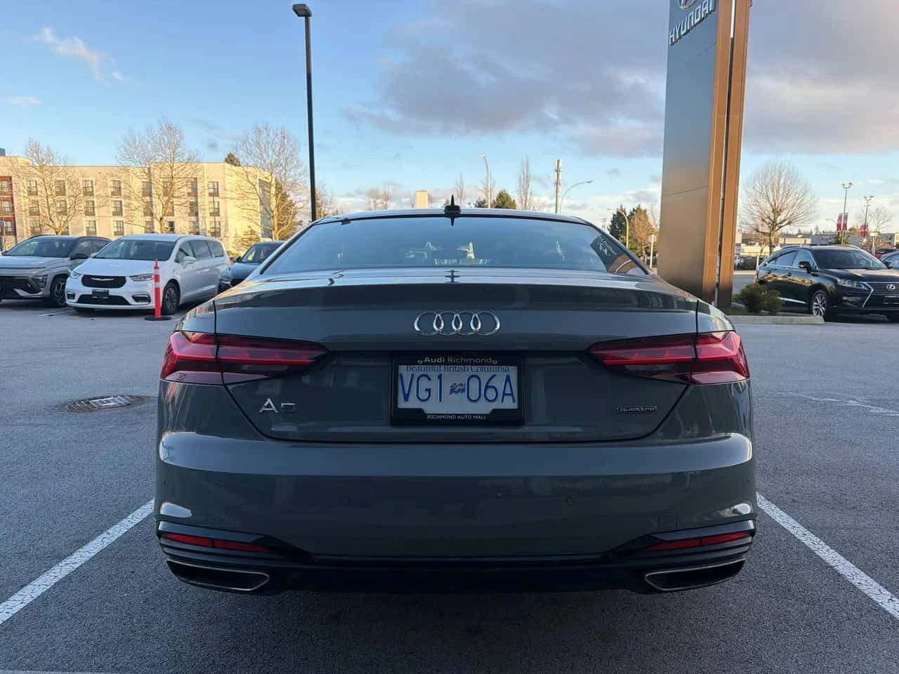 Audi A5  Technik /DISTRONIC/360/B&O/PANO/NAVI, снимка 4 - Автомобили и джипове - 53977556