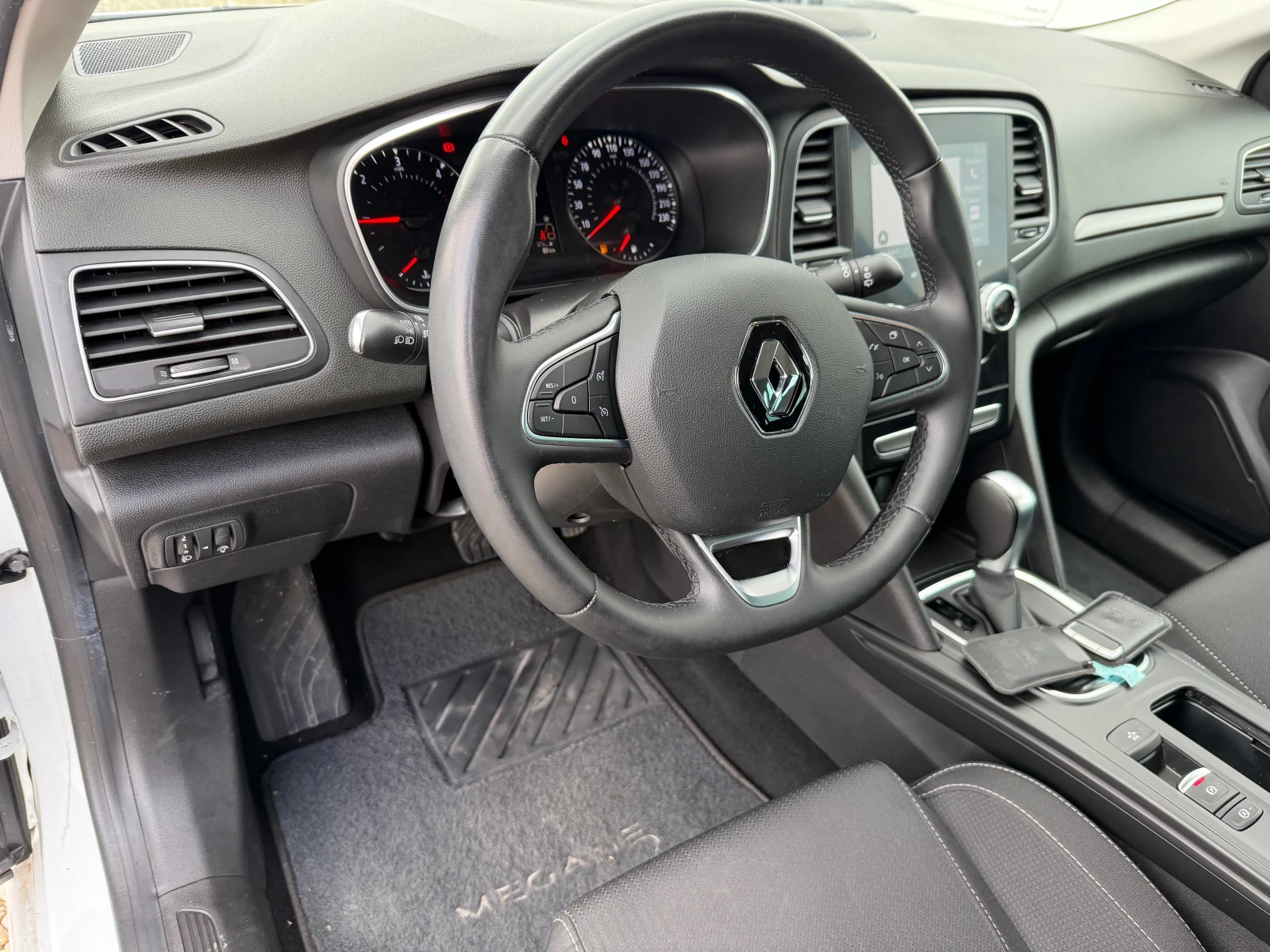 Renault Megane 1.5 DCI(КАТО НОВ), снимка 17 - Автомобили и джипове - 54054669