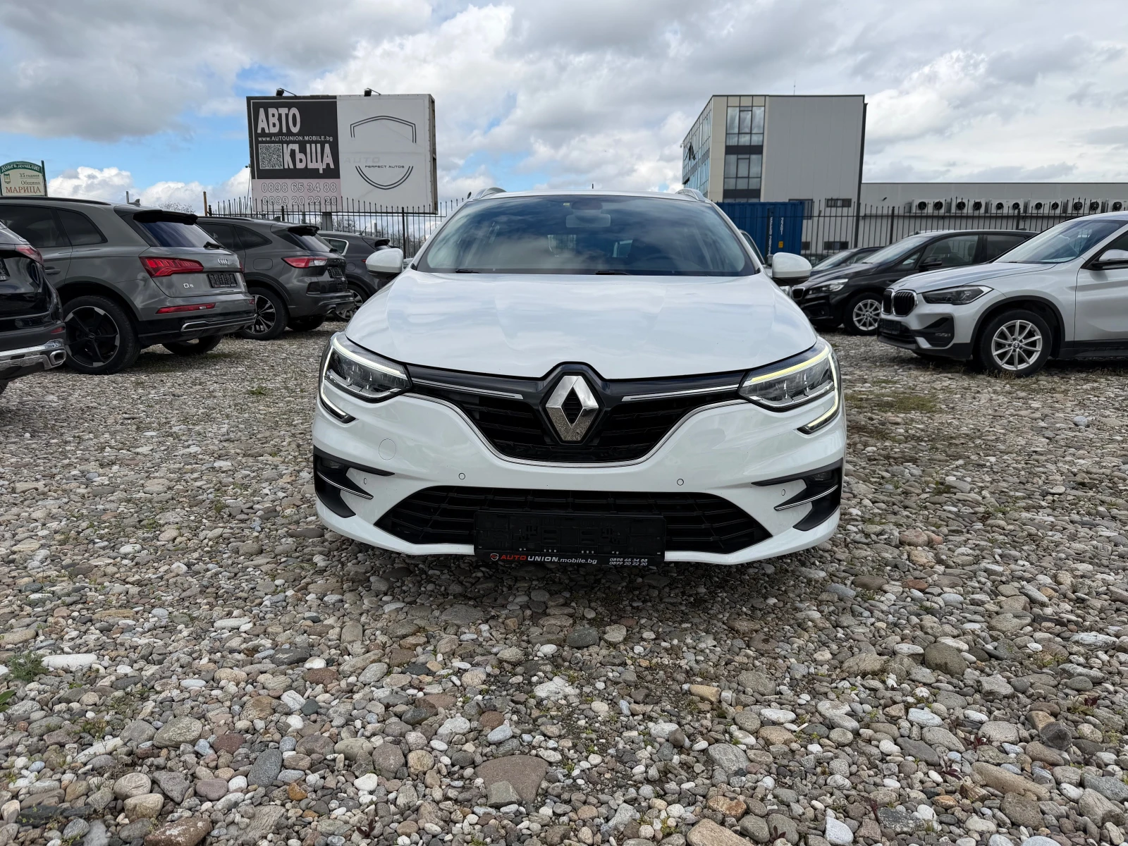 Renault Megane 1.5 DCI(КАТО НОВ), снимка 2 - Автомобили и джипове - 54054669