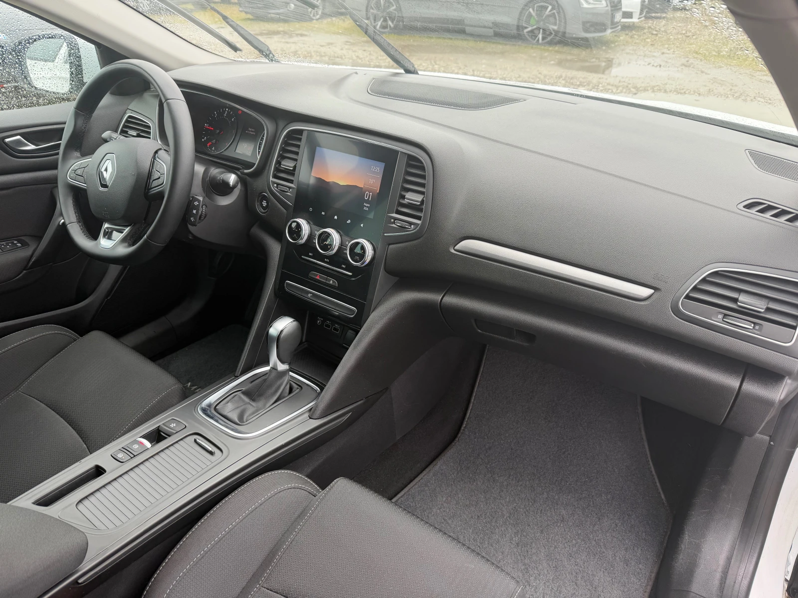 Renault Megane 1.5 DCI(КАТО НОВ), снимка 11 - Автомобили и джипове - 54054669