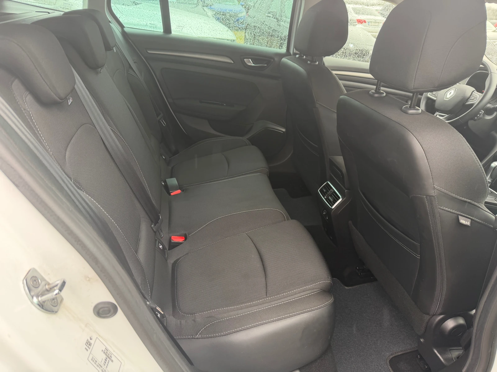 Renault Megane 1.5 DCI(КАТО НОВ), снимка 12 - Автомобили и джипове - 54054669