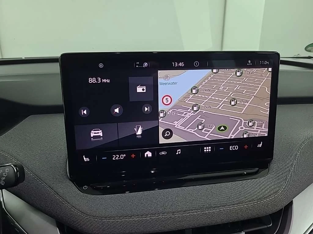 Skoda Enyaq 60, снимка 8 - Автомобили и джипове - 54135978