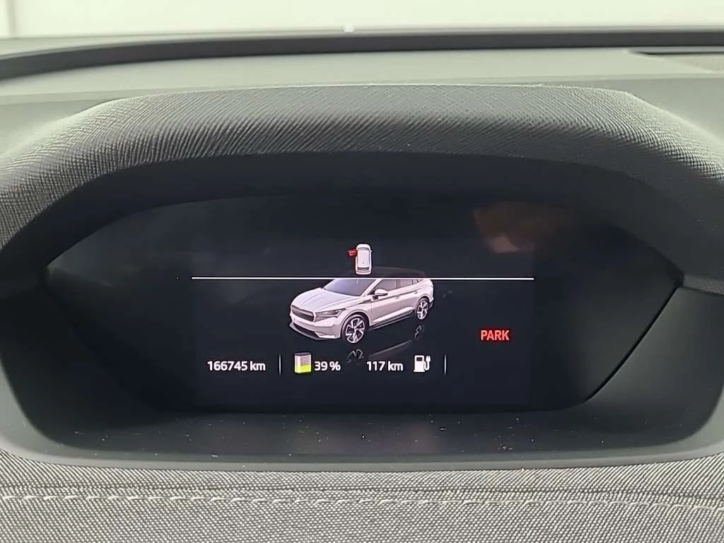 Skoda Enyaq 60, снимка 9 - Автомобили и джипове - 54135978