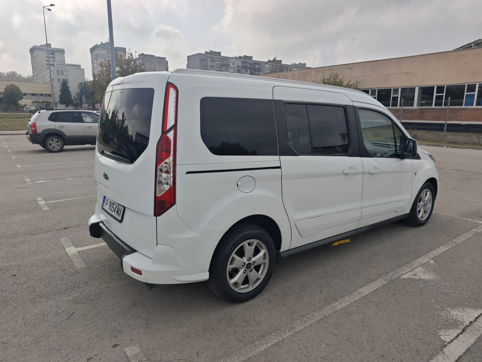 Ford Tourneo Connect 1.5TDCI* РАМПА ИНВАЛИДИ* ОТЛИЧЕН* , снимка 5 - Автомобили и джипове - 54482971