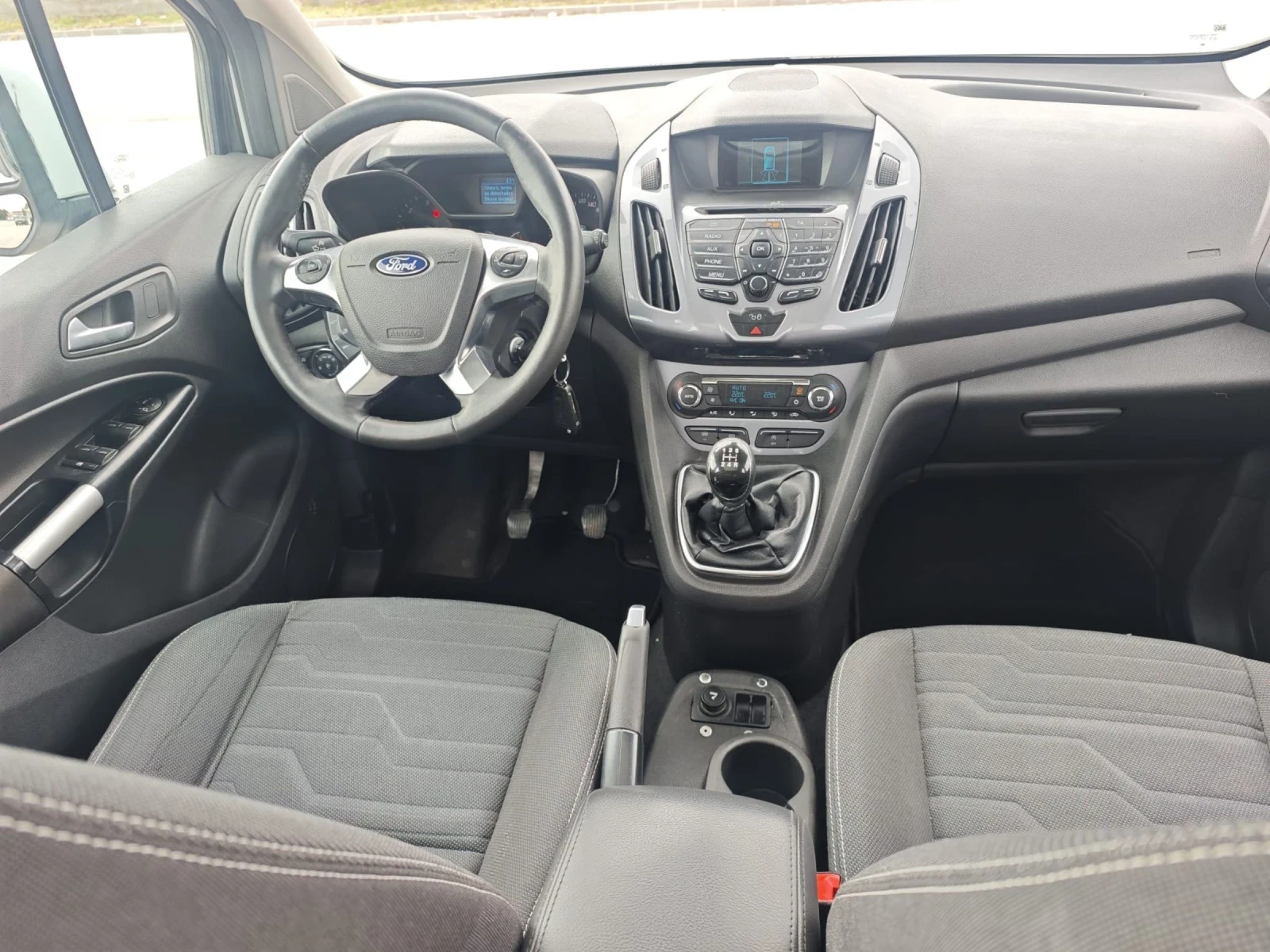 Ford Tourneo Connect 1.5TDCI* РАМПА ИНВАЛИДИ* ОТЛИЧЕН* , снимка 10 - Автомобили и джипове - 54482971