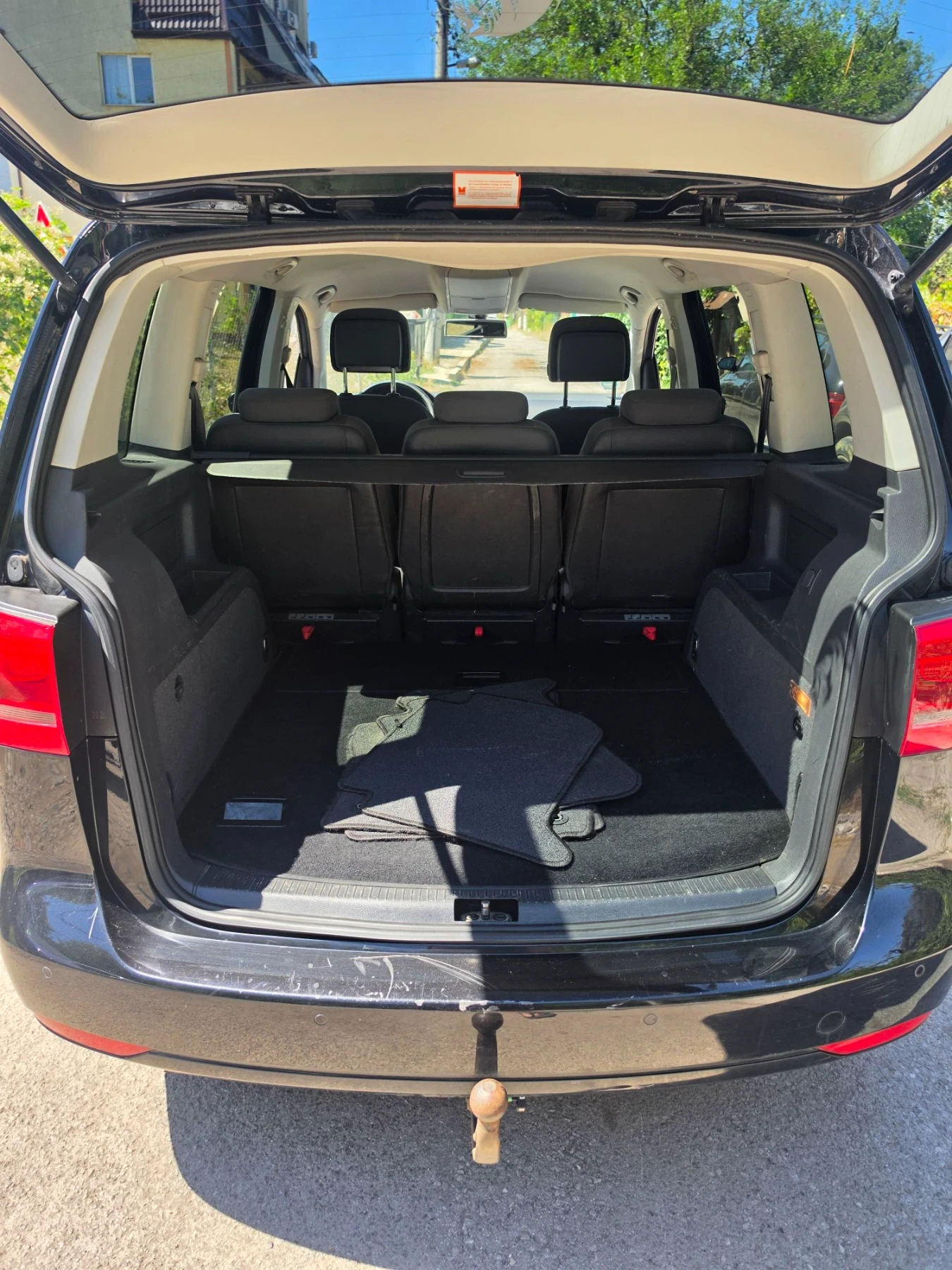 VW Touran 1.6тди 106кс.6 скорости Германия , снимка 9 - Автомобили и джипове - 55683084