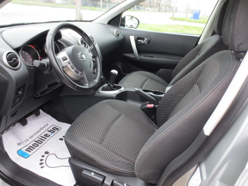 Nissan Qashqai 1.6 i , снимка 9 - Автомобили и джипове - 53379570