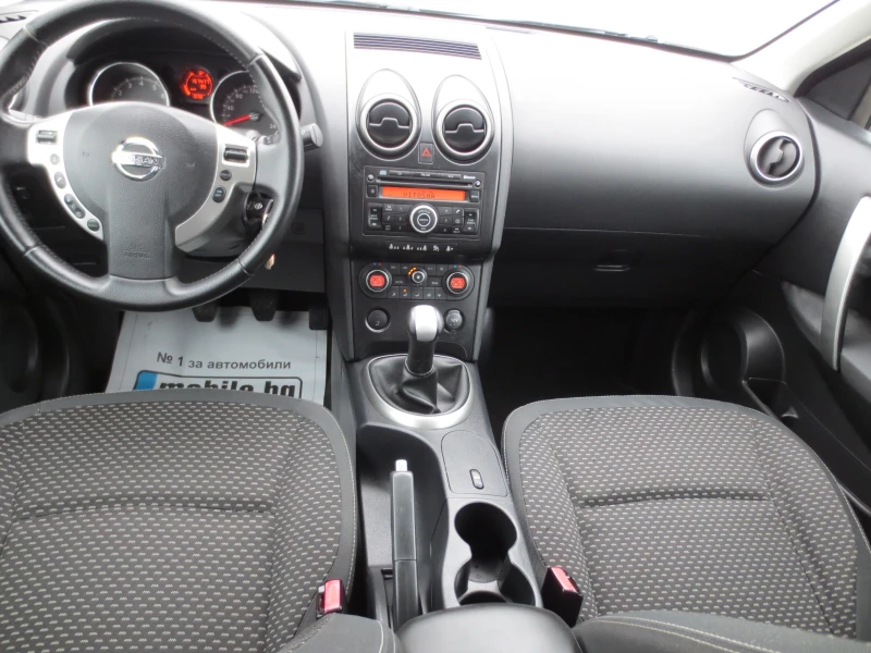 Nissan Qashqai 1.6 i , снимка 12 - Автомобили и джипове - 53379570