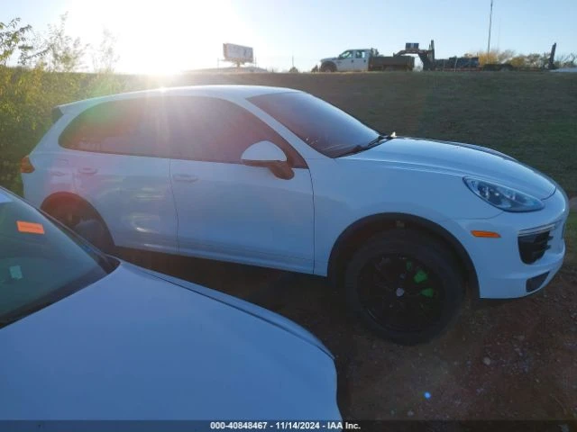 Porsche Cayenne S  /РЕАЛНИ КИЛОМЕТРИ/СЕРВИЗНА ИСТОРИЯ/ , снимка 13 - Автомобили и джипове - 48130630