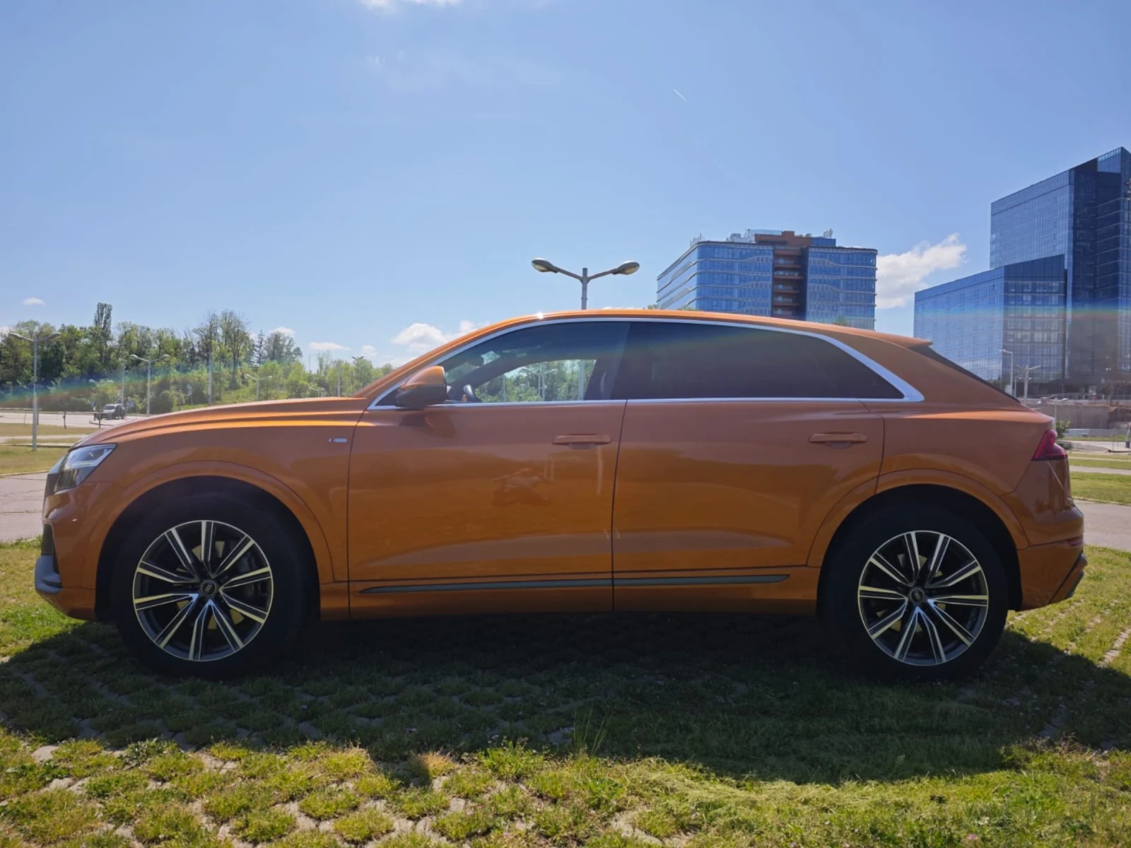 Audi Q8 50TDI S-line PANO Matrix Distr - изображение 4