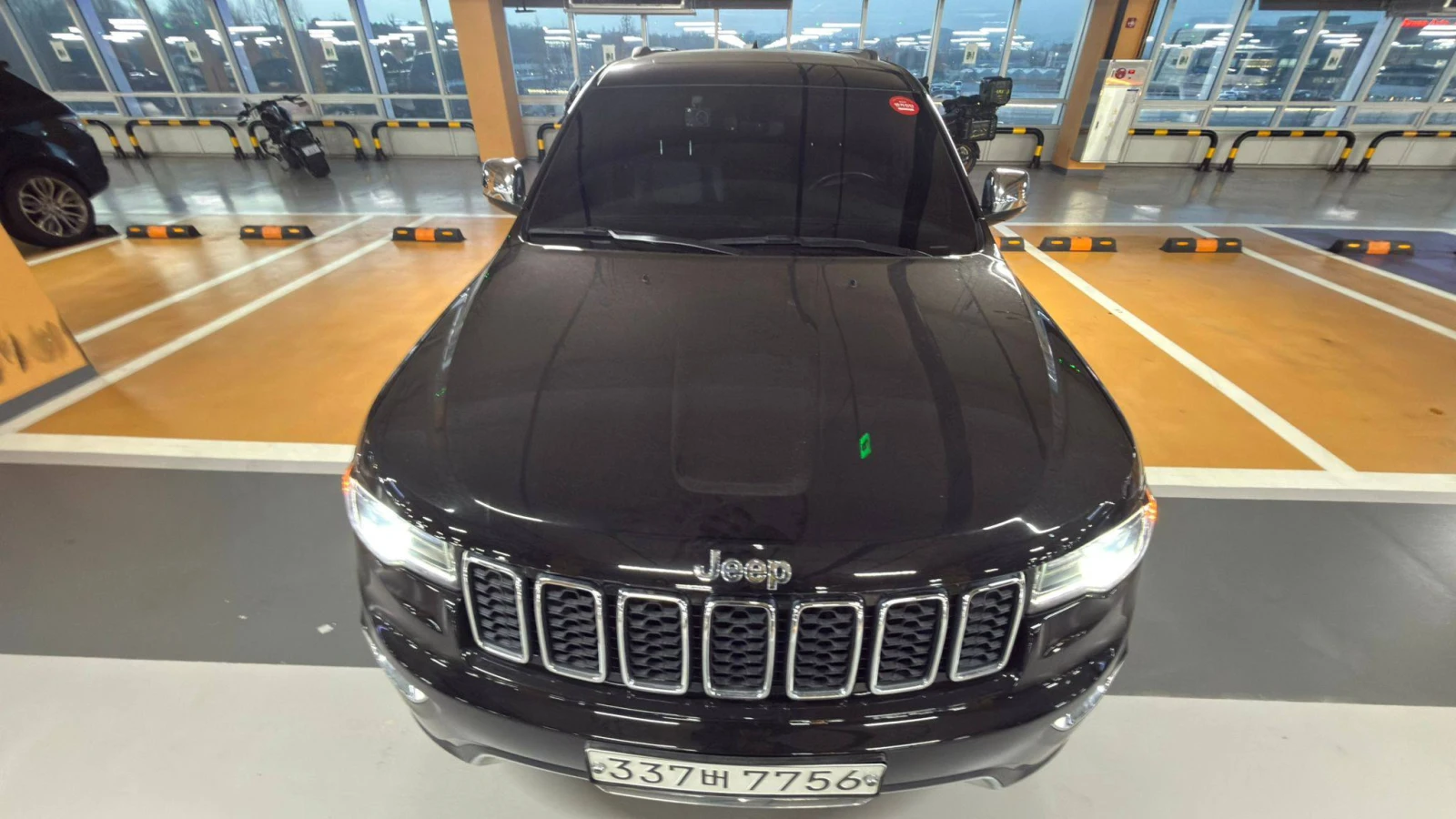 Jeep Grand cherokee 3.6 V6 Limitet WK2 Очакваме внос , снимка 4 - Автомобили и джипове - 53998309