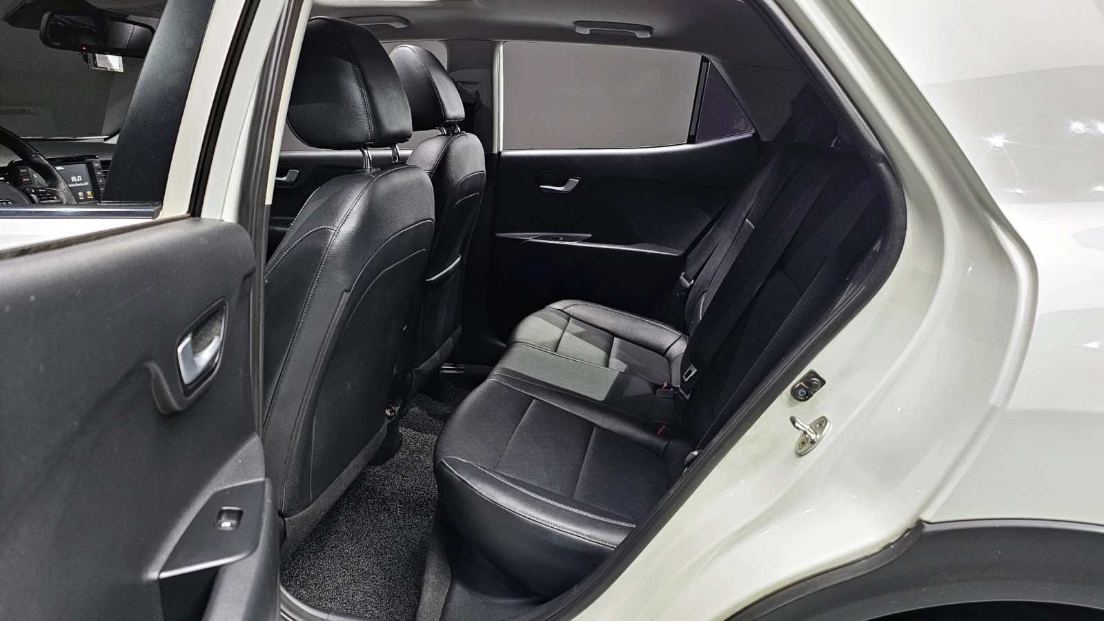 Kia Stonic 1.6 Prestige autogeorge.com, снимка 11 - Автомобили и джипове - 54136495