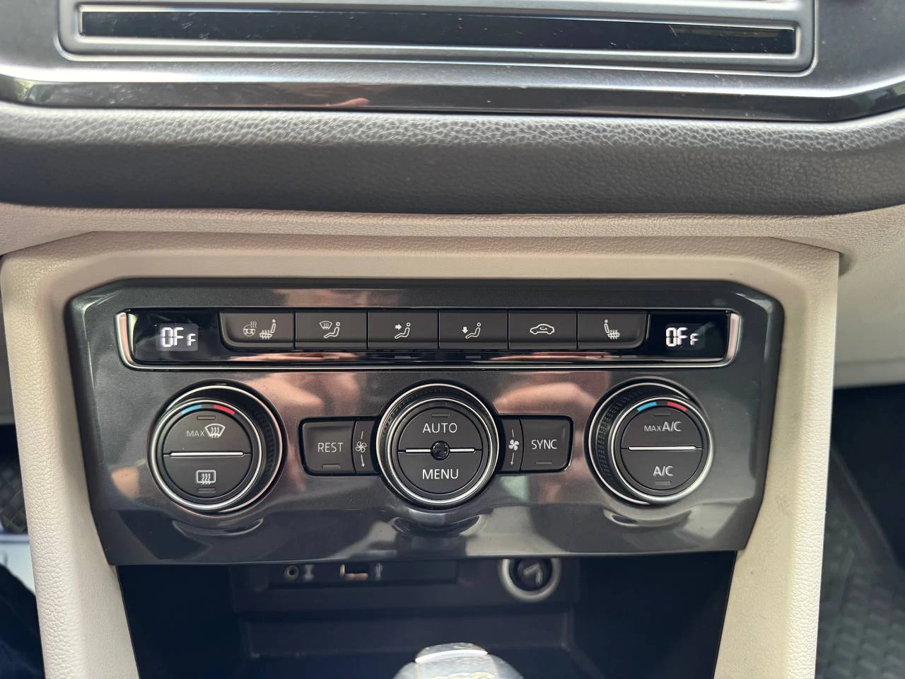 VW Tiguan 4 Motion, 2.0 TDI, SCR, снимка 15 - Автомобили и джипове - 54231843