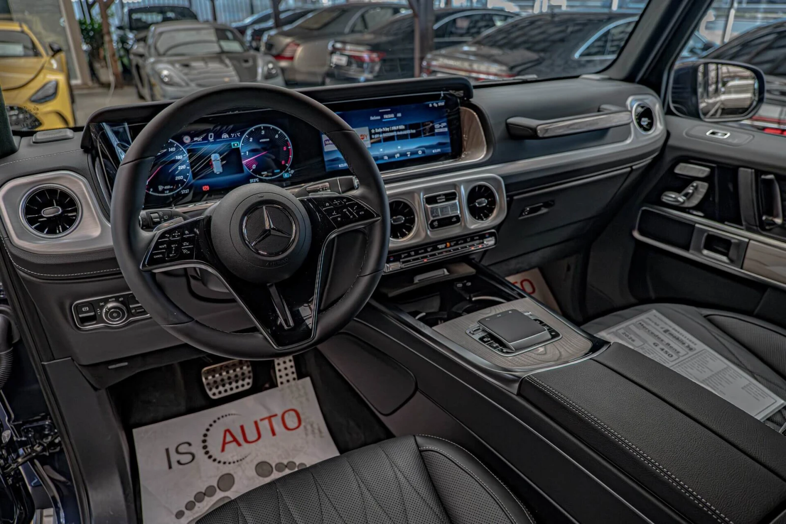 Mercedes-Benz G 450 AMG Line/Exclusive Line/MBUX/Ambient/Камера 360/Me, снимка 11 - Автомобили и джипове - 54870419