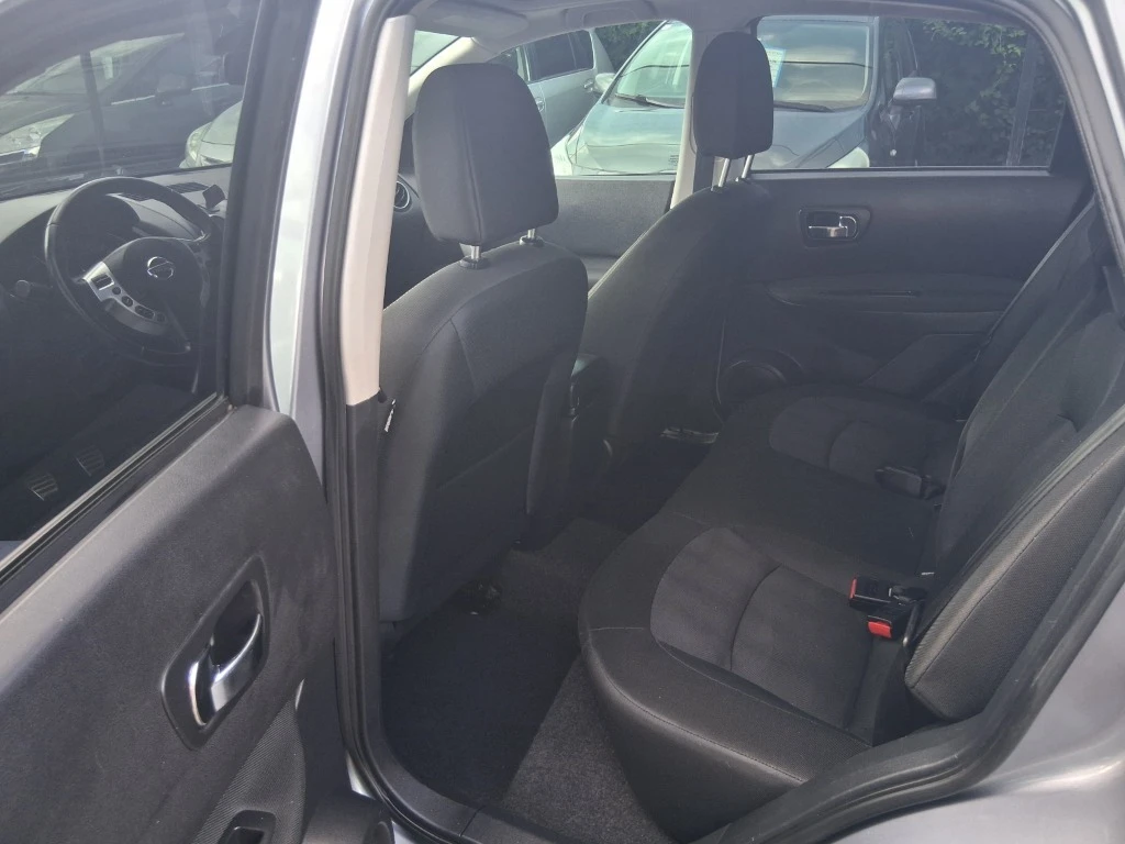 Nissan Qashqai, снимка 9 - Автомобили и джипове - 55501595