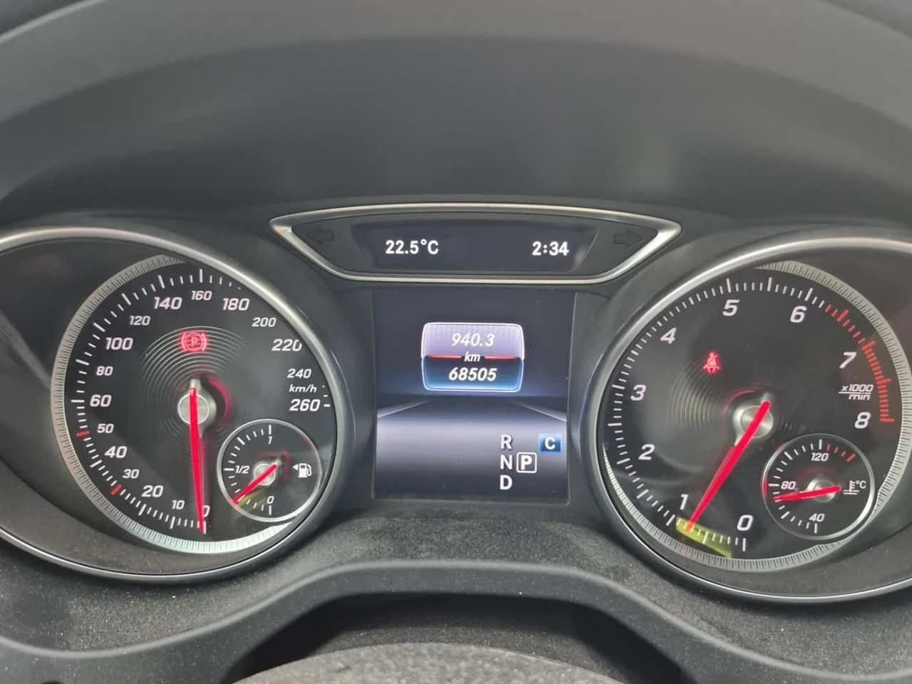 Mercedes-Benz GLA * 250 * CARFAX * БЕЗ ПЪРВОНАЧАЛНА ВНОСКА, снимка 9 - Автомобили и джипове - 55642276