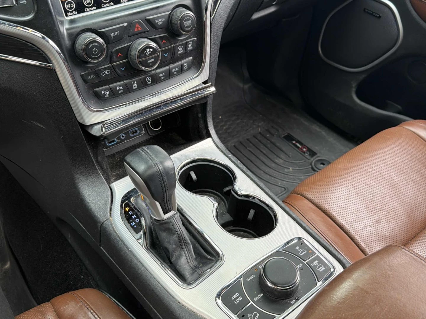 Jeep Grand cherokee SUMMIT* Distronic* �����* �������* ������ | Mobile.bg � ����������� 10