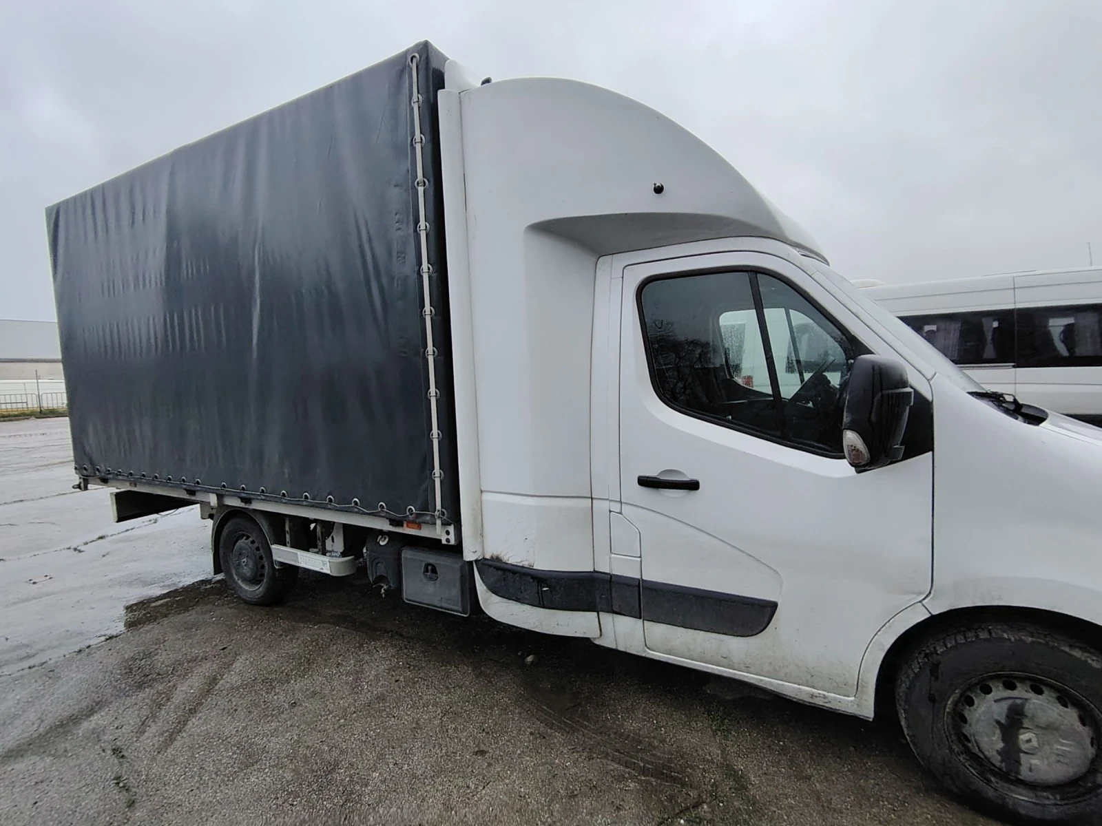 Renault Master 2.3dci 170ks, снимка 8 - Бусове и автобуси - 54070245