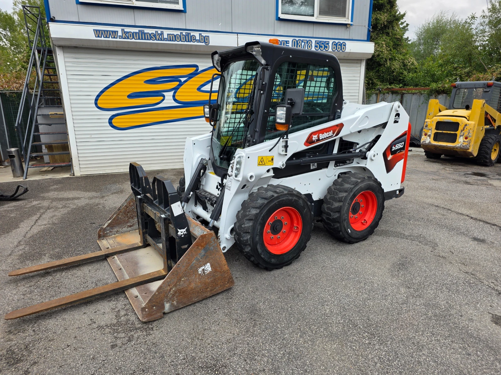 Мини челни товарачи Bobcat S550-441часа