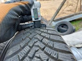 Гуми Зимни 175/70R14, снимка 4