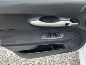 Toyota Auris 1.4d4d 90k.c, снимка 9