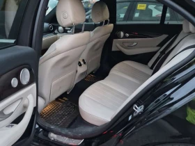 Mercedes-Benz E 350 АМГ ПАКЕТ/CARFAX/ХЕДЪП/ПАНО/ПОДГРЕВ/ДИСТРОНИК/, снимка 12