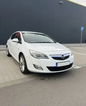 Opel Astra J 2012 1.4 Turbo facelift , с газ, снимка 3