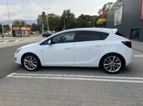 Opel Astra J 2012 1.4 Turbo facelift , с газ, снимка 2