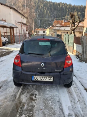 Renault Clio Хечбек - 900 € / 1760.25 лв. - 79319303 5