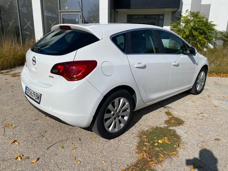 Opel Astra 1.7CDTI-125k.c.-EURO5A-Бартер-Лизинг, снимка 9 - Автомобили и джипове - 47579537