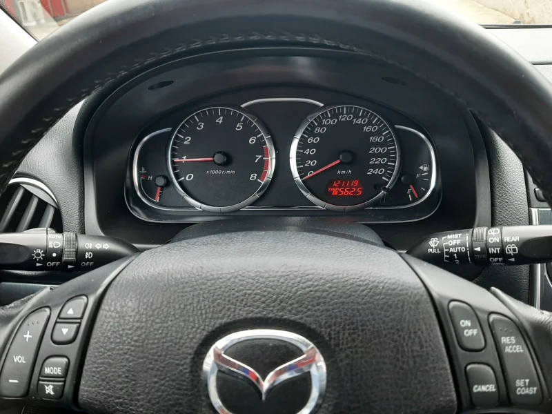 Mazda 6 2.0i GERMANY 121000km!!!, снимка 16 - Автомобили и джипове - 48310292