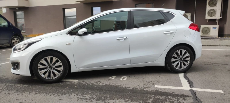 Kia Ceed 1.4 MPI , снимка 2 - Автомобили и джипове - 48636028