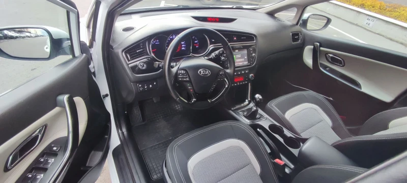 Kia Ceed 1.4 MPI , снимка 14 - Автомобили и джипове - 48636028