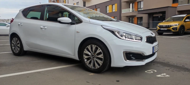 Kia Ceed 1.4 MPI , снимка 7 - Автомобили и джипове - 48636028