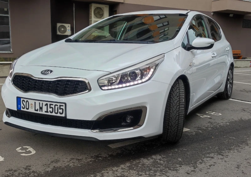 Kia Ceed 1.4 MPI , снимка 9 - Автомобили и джипове - 48636028