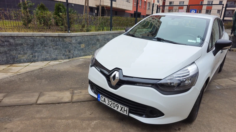 Renault Clio 1.2 benzin klimatik , снимка 4 - Автомобили и джипове - 49154129