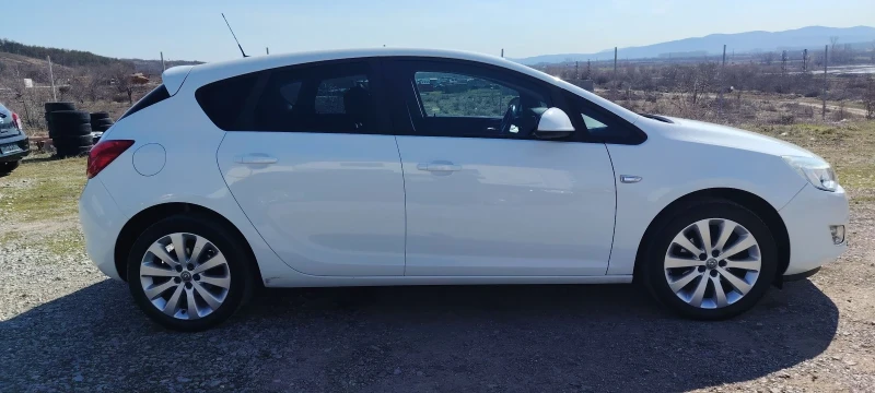 Opel Astra 1.4T-140к.с, снимка 5 - Автомобили и джипове - 49437223