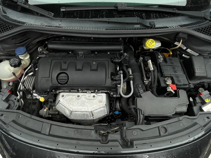 Peugeot 207 1.6 i A/C, снимка 14 - Автомобили и джипове - 52717570