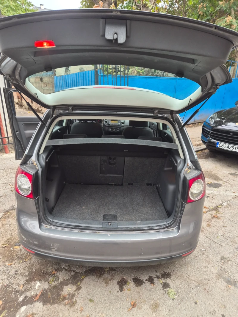 VW Golf Plus 1.6 FSI АВТОМАТИК!, снимка 10 - Автомобили и джипове - 52343115
