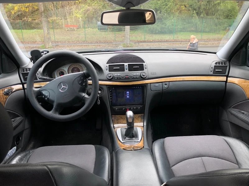 Mercedes-Benz E 240, снимка 7 - Автомобили и джипове - 52320824